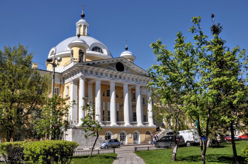 Фото больницы моники в москве